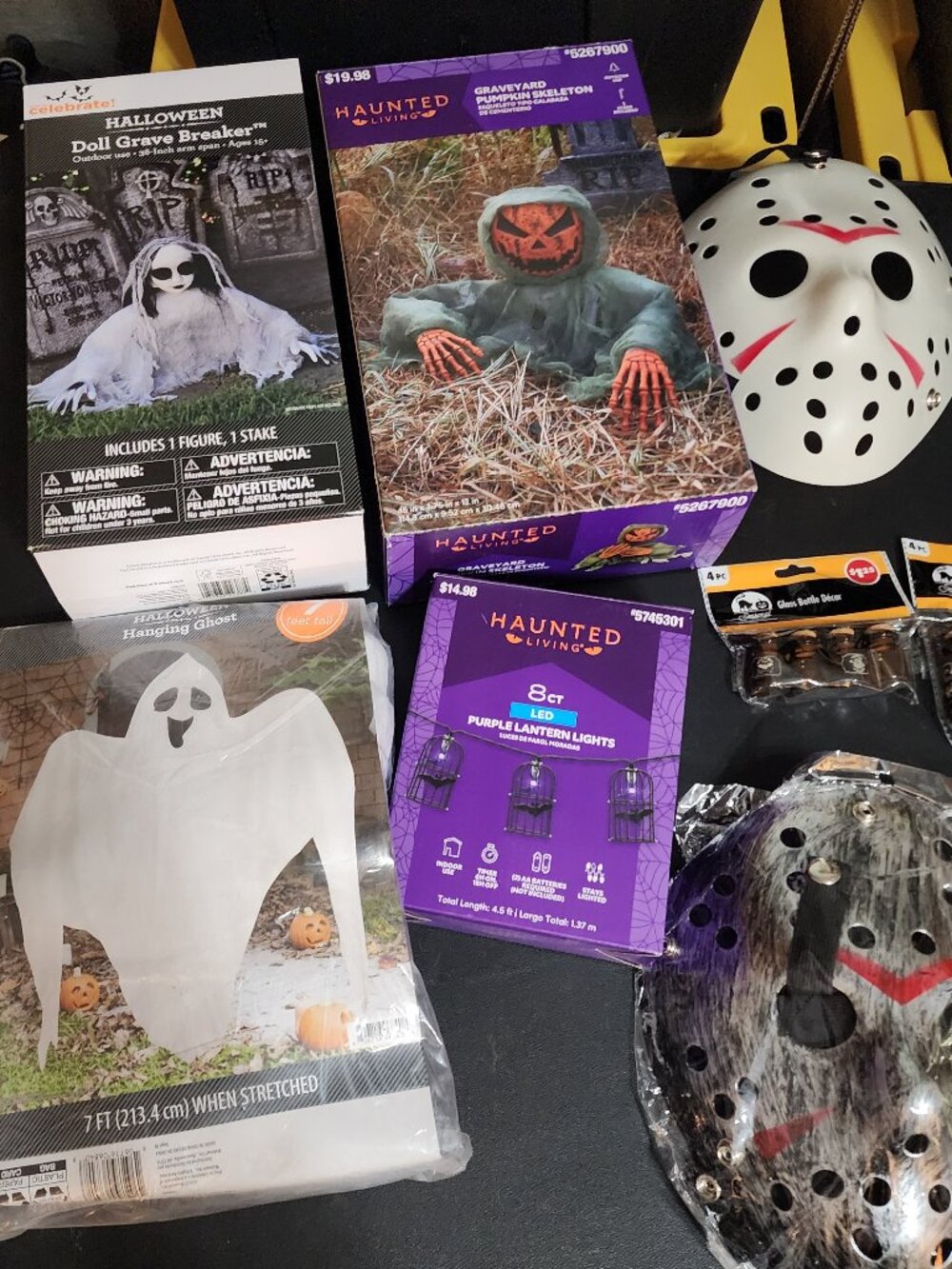 10 Pc scary halloween bundle
